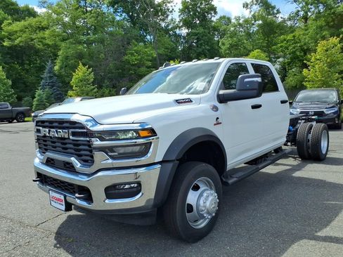 New 2026 RAM 4500 Tradesman AWD/4WD image 3