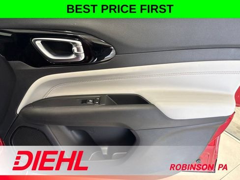 New 2026 Jeep Compass Limited w/ Sun, Sound & Navigation Group AWD/4WD image 15