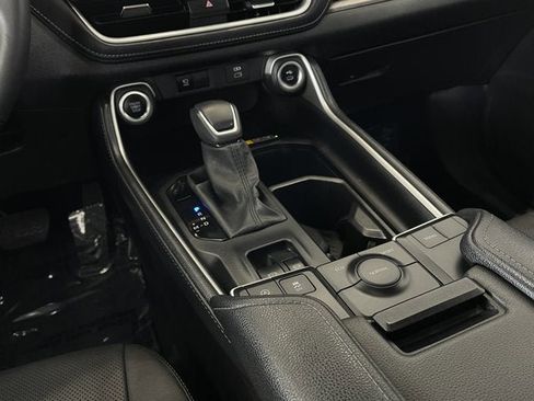 Used 2025 Toyota Grand Highlander FWD image 16