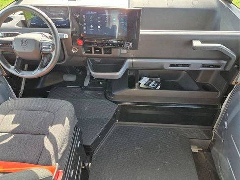 Used 2024 Chevrolet Brightdrop 600 w/ Commercial Equipment Package AWD/4WD image 26