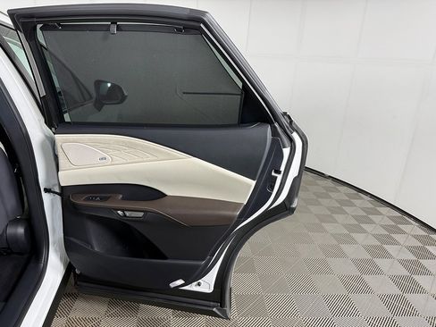 Used 2025 Lexus RX 450h AWD w/ Luxury Package image 28