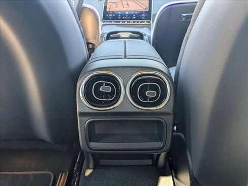 Used 2025 Mercedes-Benz CLE 300 4MATIC Coupe image 18