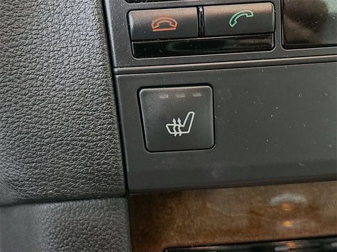 Used 2013 Mercedes-Benz E 350 Sedan image 22