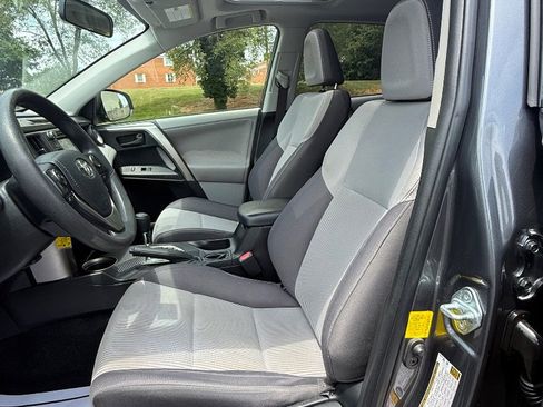 Used 2013 Toyota RAV4 XLE FWD image 21