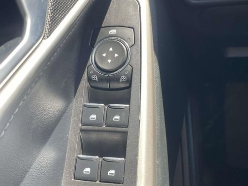 Used 2023 Ford Explorer XLT w/ Equipment Group 202A AWD/4WD image 25