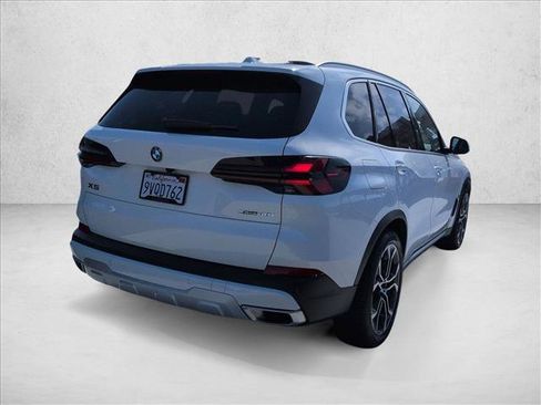 Used 2026 BMW X5 xDrive40i w/ Premium Package AWD/4WD image 5