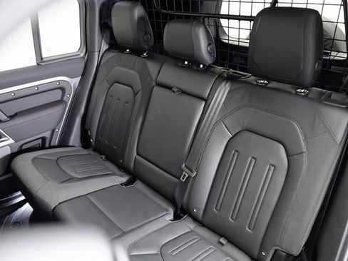 Used 2020 Land Rover Defender 110 S image 23