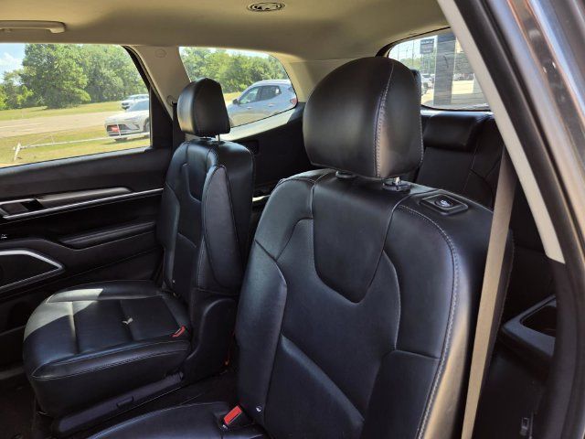 Used 2021 Kia Telluride S FWD image 29