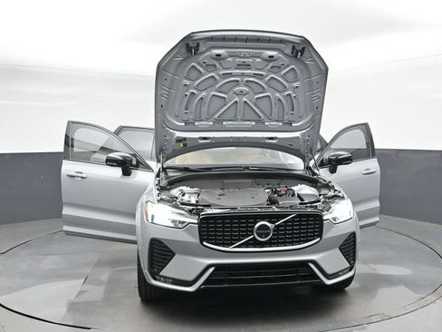 Used 2024 Volvo XC60 B5 Ultimate w/ Protection Package Premier AWD/4WD image 45