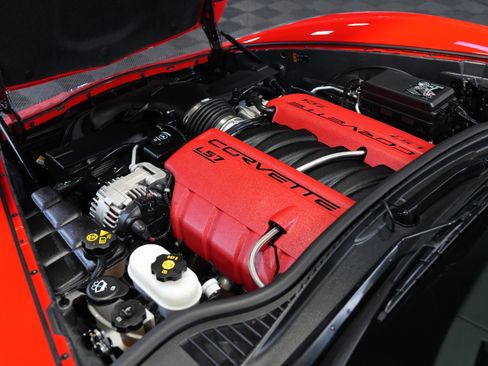 Used 2013 Chevrolet Corvette Z06 w/ 2LZ Preferred Equipment Group RWD image 38