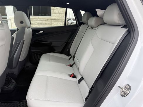 Used 2021 Volkswagen ID.4 Pro S w/ Gradient Package image 27