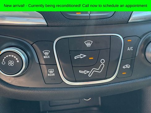 Used 2022 Chevrolet Equinox LT FWD image 12