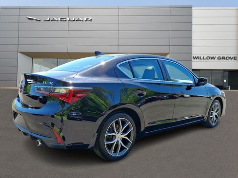 Used 2022 Acura ILX w/ Premium Package FWD image 2