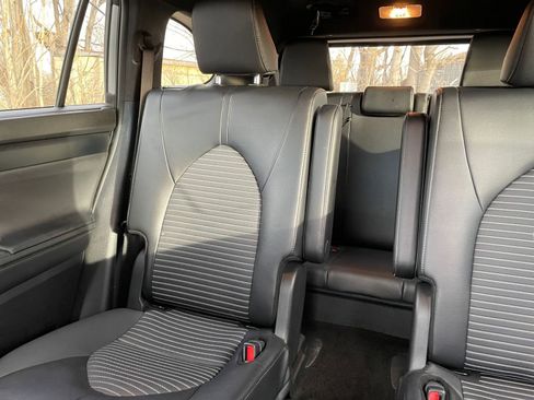 Used 2025 Toyota Highlander XSE image 42