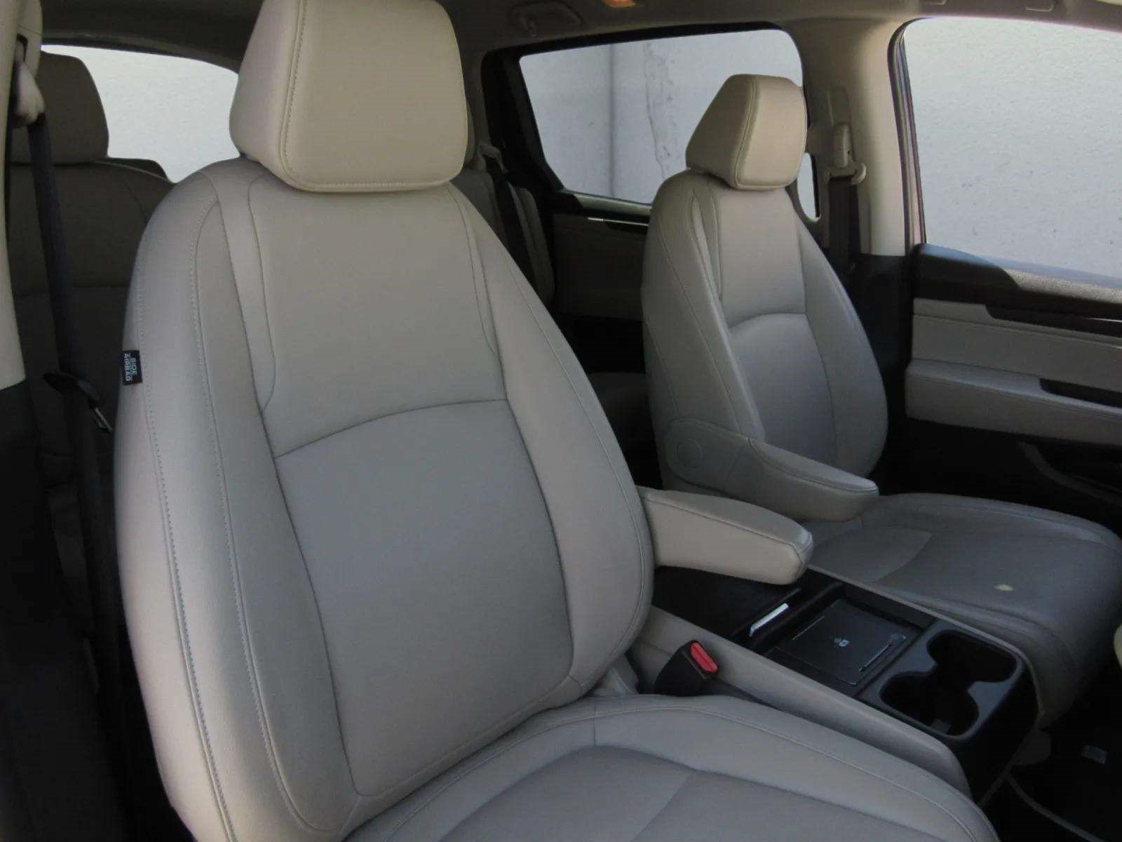 Used 2025 Honda Odyssey EX-L image 11