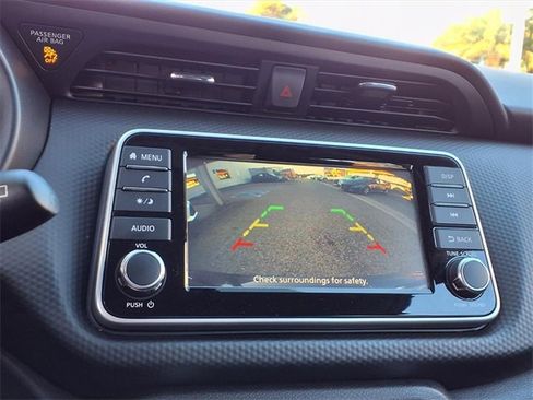 Certified 2025 Nissan Kicks Play S image 6