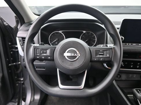 Used 2024 Nissan Rogue S AWD/4WD image 15