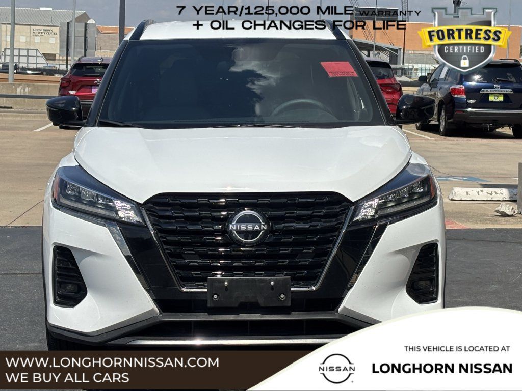 Used 2024 Nissan Kicks SR w/ SR Premium Package FWD image 7