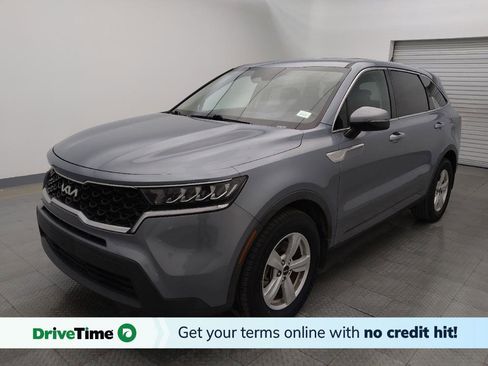 Used 2022 Kia Sorento LX image 1