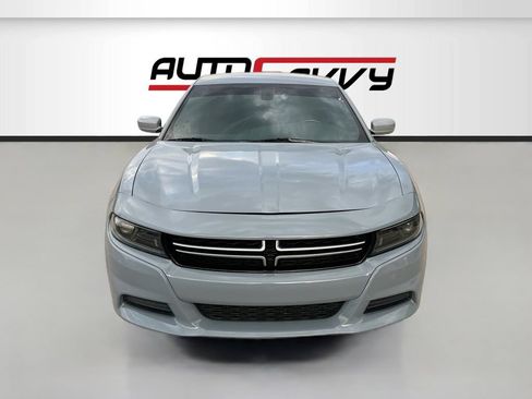 Used 2022 Dodge Charger SXT RWD image 2