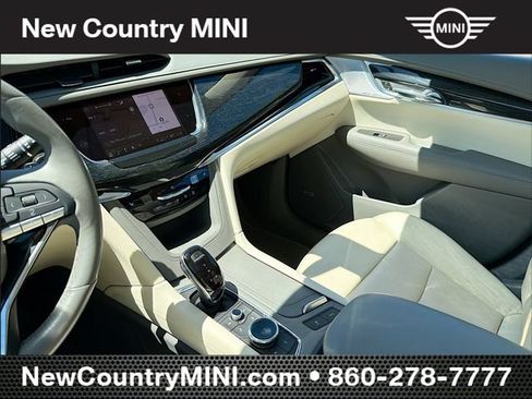 Used 2021 Cadillac XT6 Premium Luxury AWD/4WD image 24