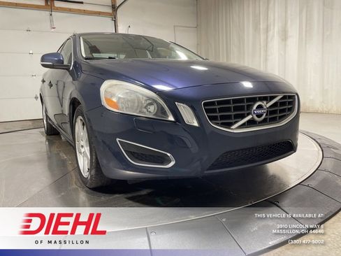 Used 2013 Volvo S60 T5 image 1