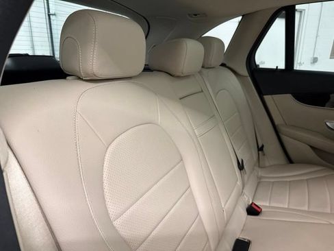 Used 2019 Mercedes-Benz GLC 300 4MATIC image 20