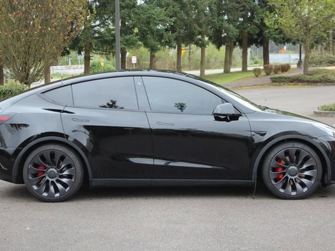 Used 2021 Tesla Model Y Performance AWD/4WD image 6