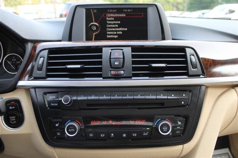 Used 2014 BMW 320i xDrive Sedan AWD/4WD image 18