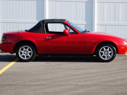 Used 1996 MAZDA MX-5 Miata M-Edition RWD image 21