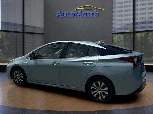 Used 2021 Toyota Prius LE AWD/4WD image 8