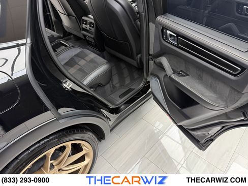 Used 2023 Porsche Cayenne Turbo GT image 83