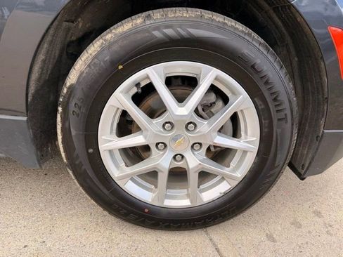 Used 2023 Chevrolet Equinox LT AWD/4WD image 12