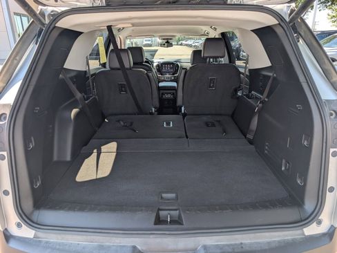 Used 2020 Chevrolet Traverse RS image 14