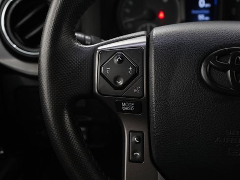 Used 2017 Toyota Tacoma TRD Pro AWD/4WD image 24