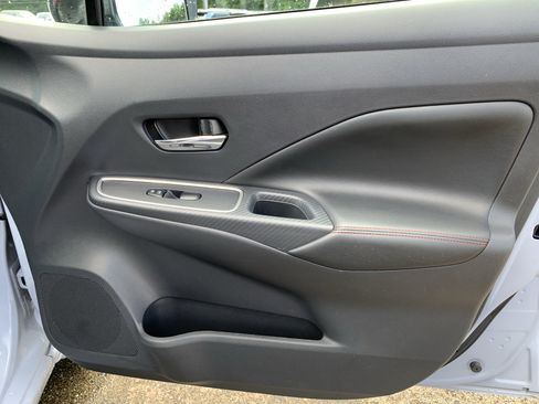 Used 2025 Nissan Versa SR w/ Trunk Package FWD image 41