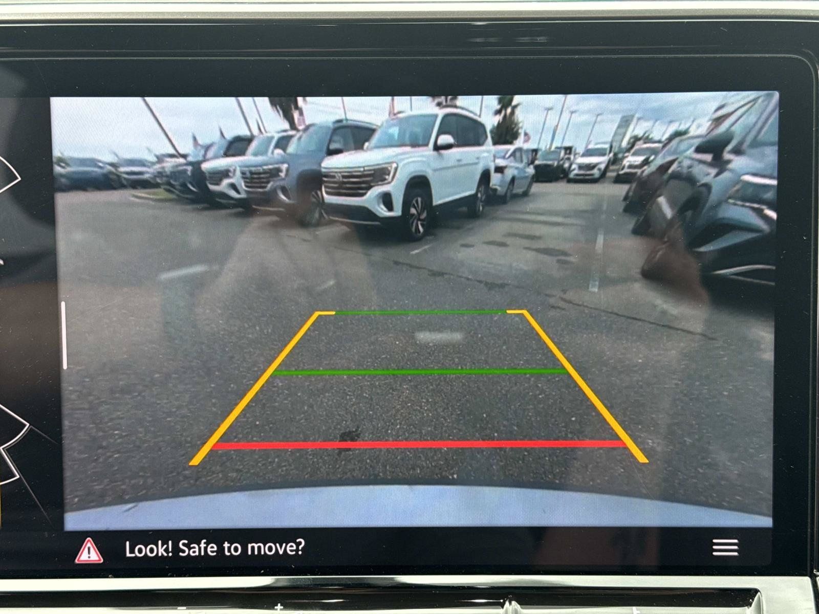 Used 2024 Volkswagen Atlas SE FWD image 26