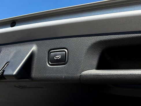 Certified 2025 Hyundai Palisade SEL image 26