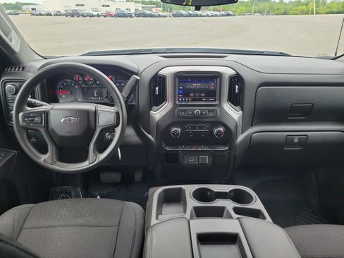 Used 2020 Chevrolet Silverado 1500 Custom Trail Boss w/ Custom Convenience Package AWD/4WD image 18