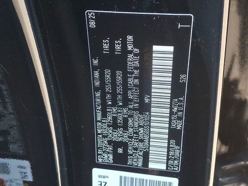 Used 2025 Toyota Grand Highlander AWD image 27