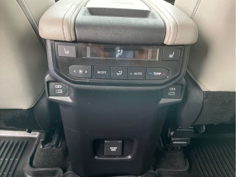 Certified 2024 Toyota Grand Highlander AWD image 19