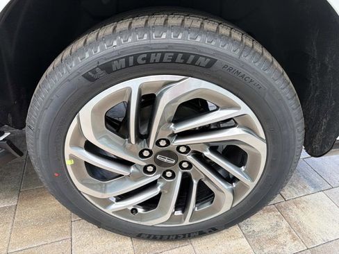 New 2026 Lincoln Navigator Premiere AWD/4WD image 32