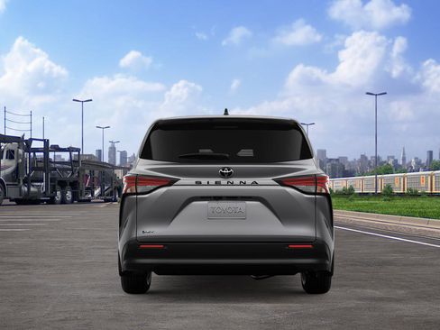 New 2026 Toyota Sienna LE image 8