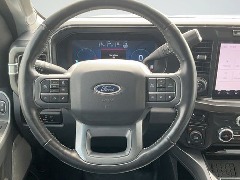 Used 2024 Ford F250 4x4 Crew Cab Super Duty image 9