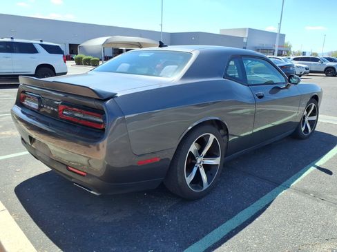Used 2016 Dodge Challenger R/T RWD image 3