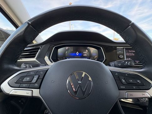 Used 2024 Volkswagen Jetta SE image 25