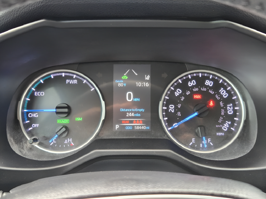Used 2021 Toyota RAV4 XLE Premium AWD/4WD image 14