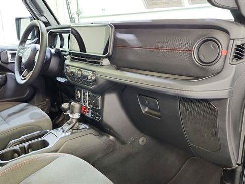 Used 2026 Jeep Gladiator Rubicon AWD/4WD image 22