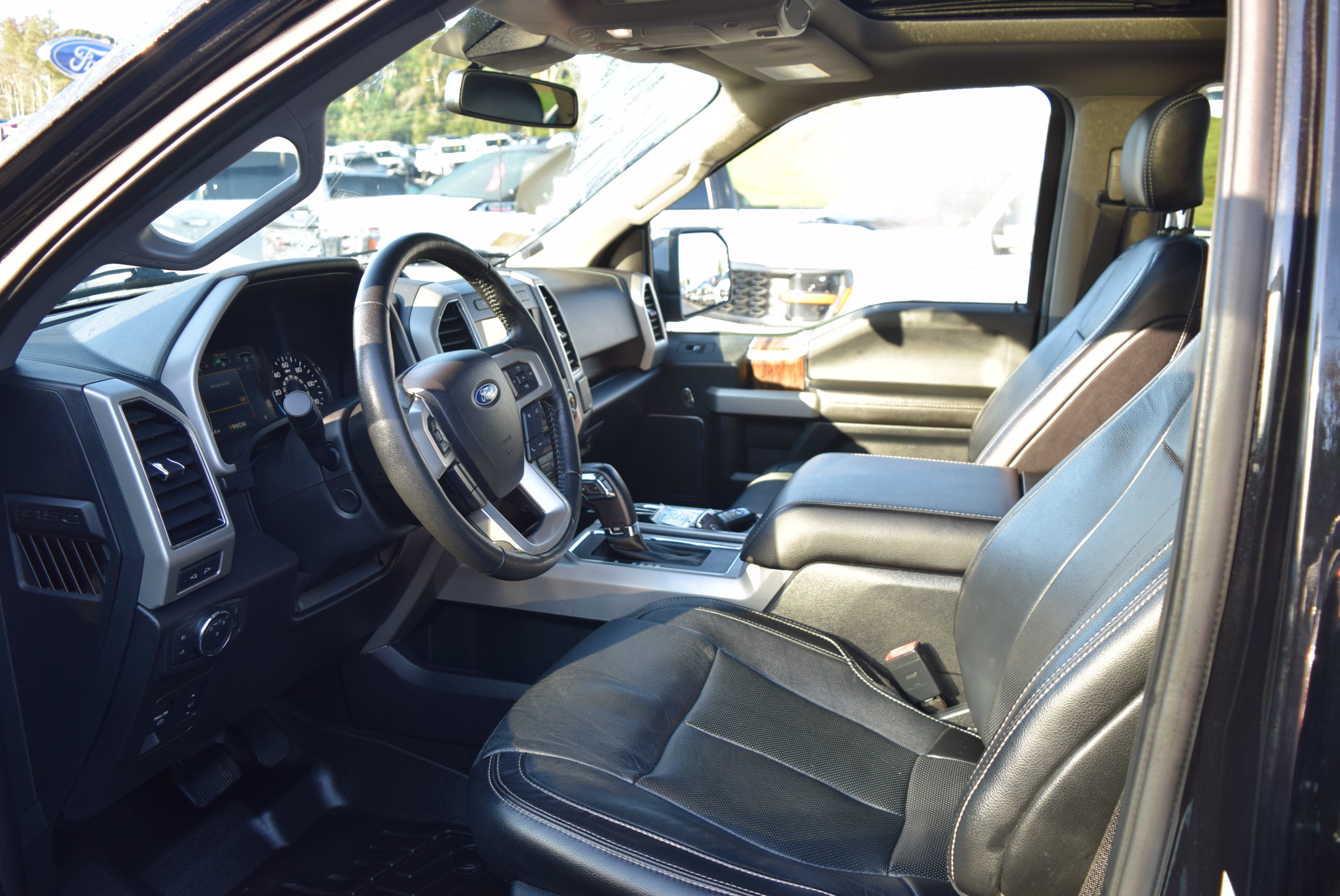 Used 2020 Ford F150 Lariat w/ Equipment Group 502A Luxury AWD/4WD image 12