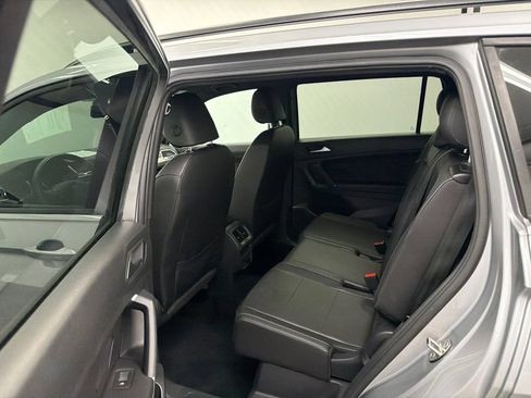 Used 2020 Volkswagen Tiguan SE R-Line FWD image 21